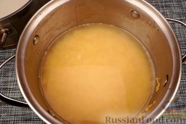 Сарма из свекольной ботвы с рисом и булгуром