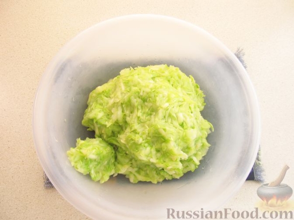 Пирог из кабачков с сыром