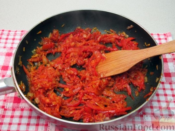 Украинский борщ с фасолью и свиными рёбрышками