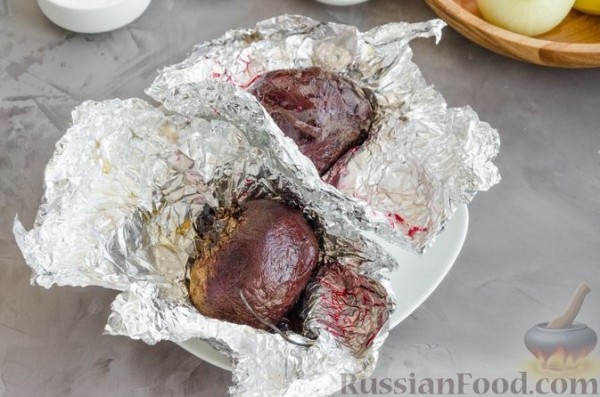 Свекольный суп с куриным филе