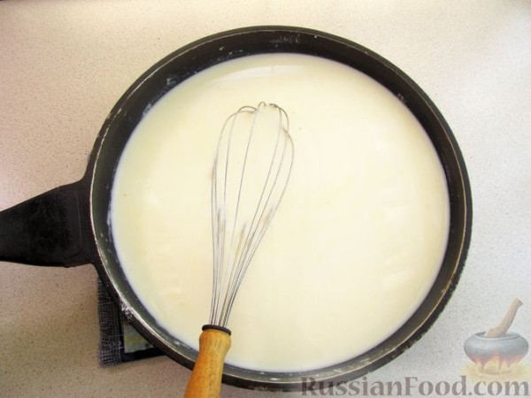 Макароны, запечённые со шпинатом в соусе бешамель