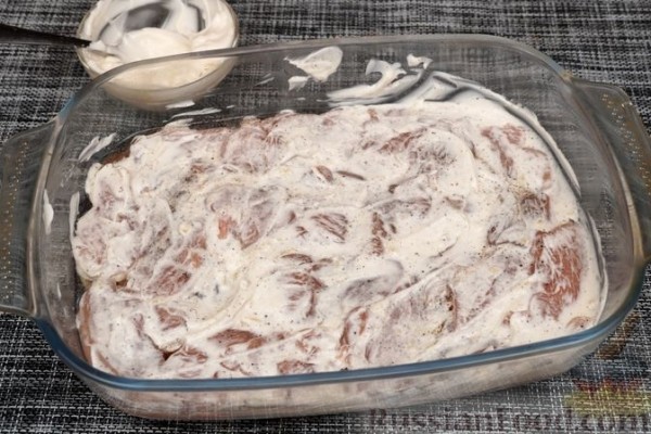 Курица, запечённая с баклажанами и грибами