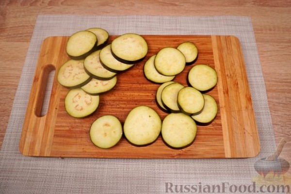 Запеканка из баклажанов с куриным фаршем и брынзой