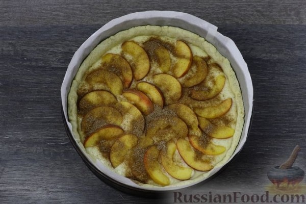 Тарт с творожной начинкой и персиками