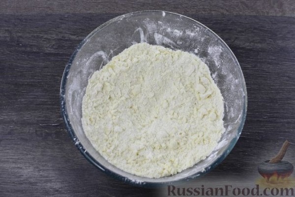 Тарт с творожной начинкой и персиками
