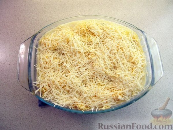 Макароны, запечённые со шпинатом в соусе бешамель