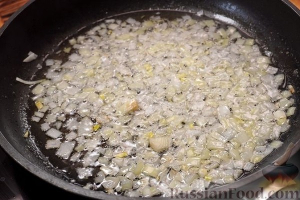 Кролик, томлённый в томатно-винном соусе с паприкой