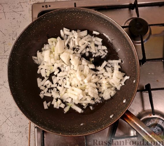 Зразы из куриного фарша с сыром и яйцами