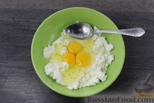 Тарт с творожной начинкой и персиками