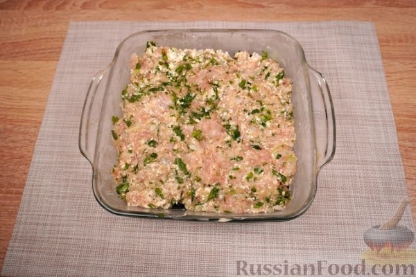 Запеканка из баклажанов с куриным фаршем и брынзой