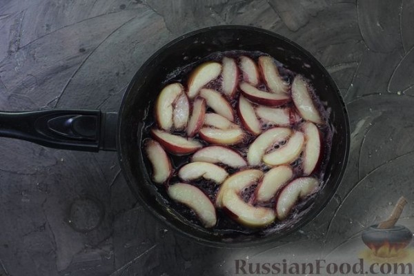 Кекс с нектаринами