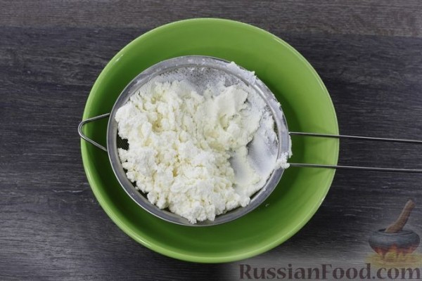 Тарт с творожной начинкой и персиками