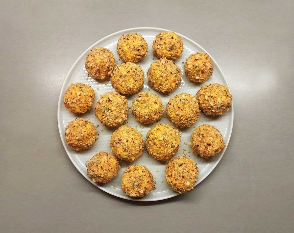 Шарики из сыра и моркови