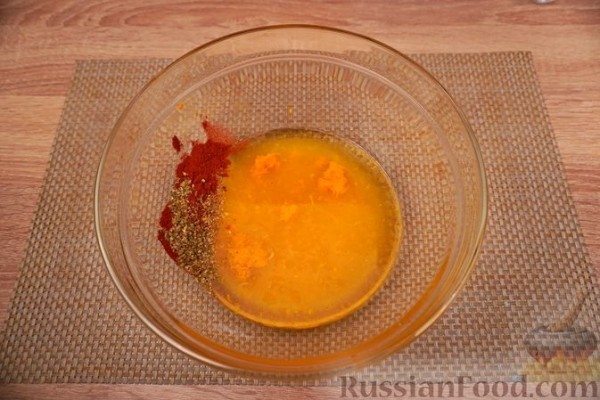 Брускетты с анчоусами в цитрусовом маринаде, фетой и оливками