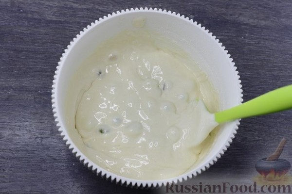 Шарлотка с виноградом