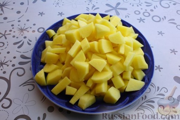 Борщ полтавский с галушками и свиными рёбрышками Борщ полтавский с галушками и свиными рёбрышками