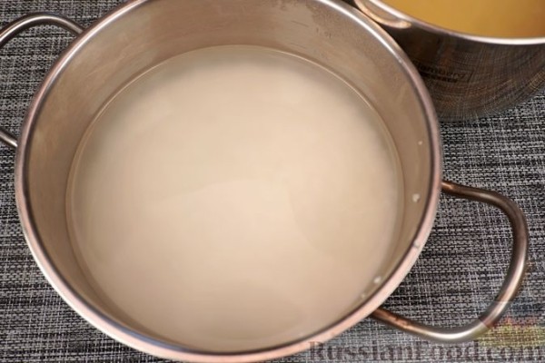 Сарма из свекольной ботвы с рисом и булгуром