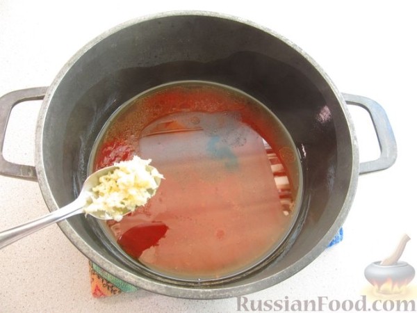 Рулетики из баклажанов с фаршем, запечённые в томатном соусе