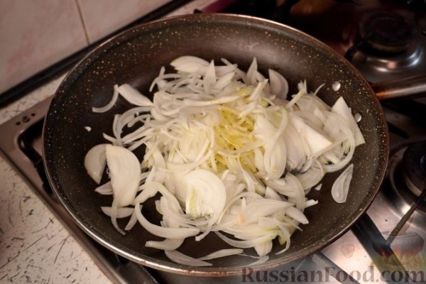 Манитаропита (грибной пирог с фетой и луком)