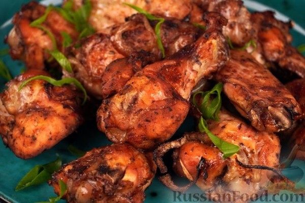 Куриные крылышки, запечённые в красном вине