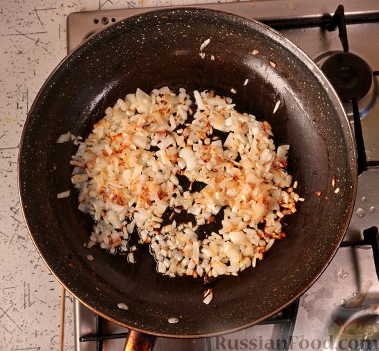 Зразы из куриного фарша с сыром и яйцами