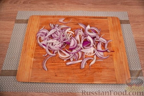 Карпузосалата (салат из арбуза с фетой и красным луком)