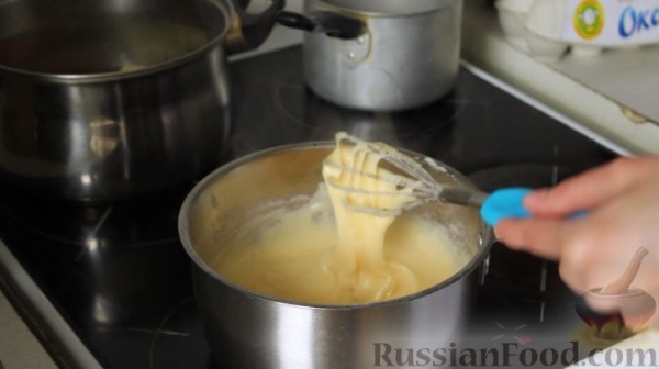 Французский тарт с клубничным пюре