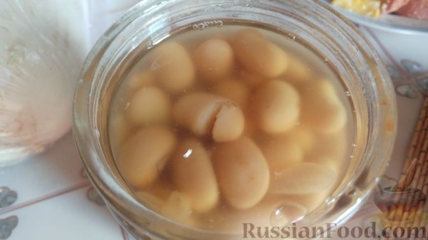 Постный борщ с пекинской капустой, фасолью и черносливом