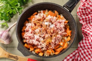 Фарш с рисом в духовке