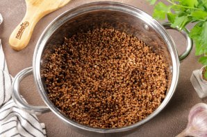 Гуляш с гречкой