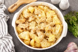 Куриная грудка, запеченная с картофелем