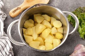 Куриная грудка, запеченная с картофелем