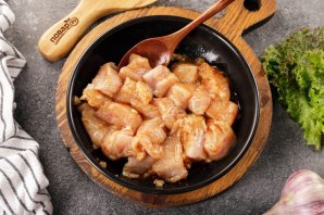 Куриная грудка, запеченная с картофелем