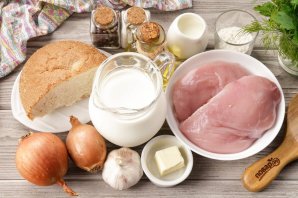 Куриные биточки в сливочном соусе
