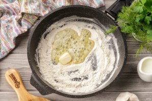 Куриные биточки в сливочном соусе