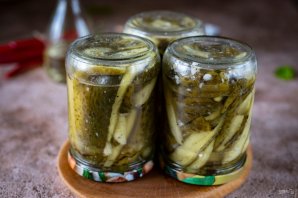 Огурцы, консервированные дольками