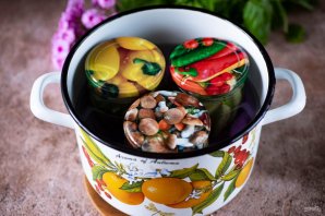 Огурцы, консервированные дольками