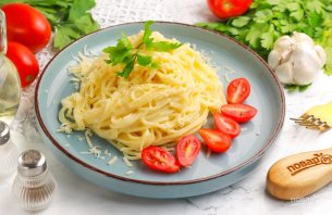 Спагетти с сыром и сливками