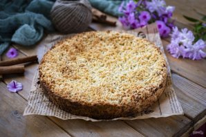 Тертый пирог с яблоками