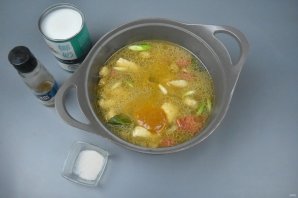 Том кха