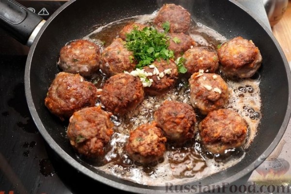 Мясные фрикадельки с сыром и лимоном