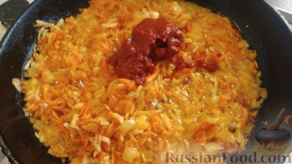 Постный борщ с пекинской капустой, фасолью и черносливом