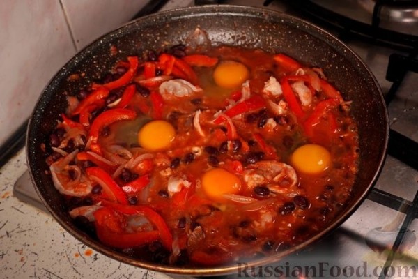 Шакшука с креветками