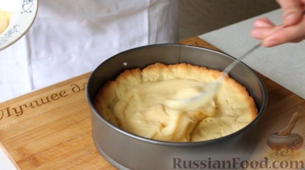 Французский тарт с клубничным пюре