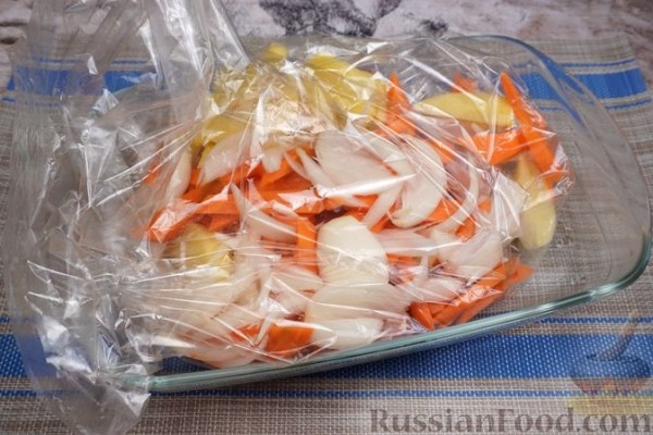 Курица, запечённая с картофелем и имбирём (в пакете)