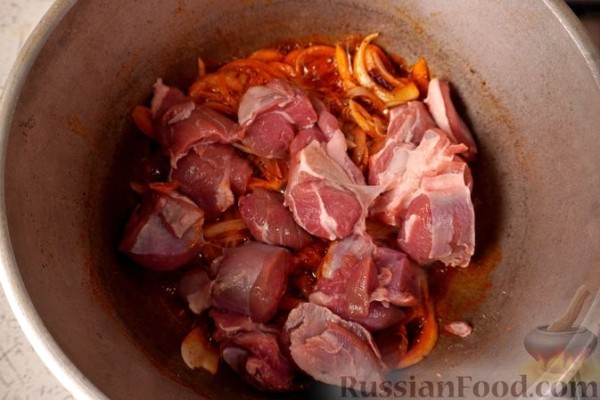 Баранина, тушенная с овощами