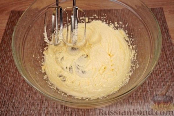 Кекс с маком, цедрой и лимонной пропиткой