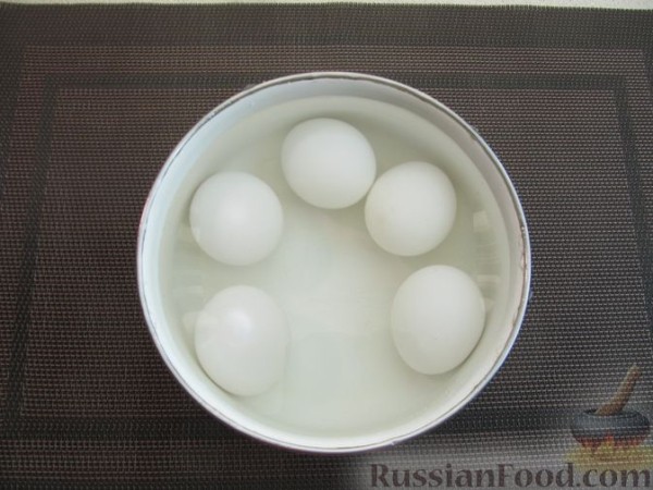 Заливной миндальный пирог с яйцами и зелёным луком (без муки)
