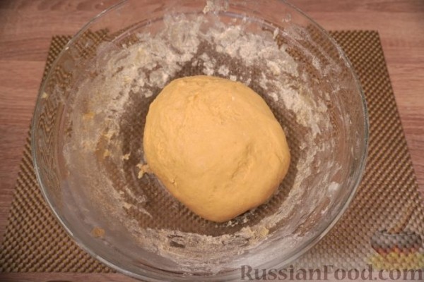 Дрожжевые пончики с вареньем