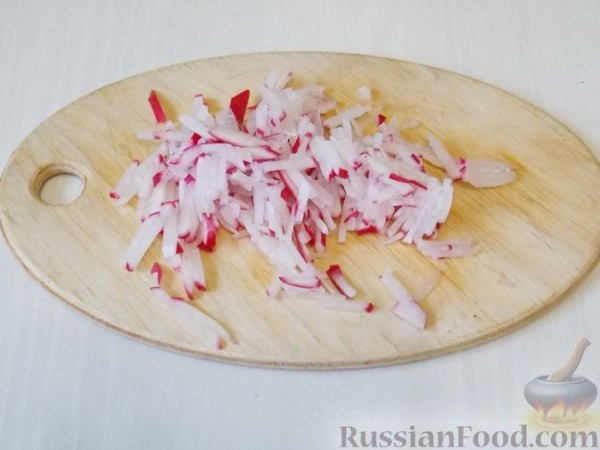 Свекольник со свекольной ботвой и индейкой